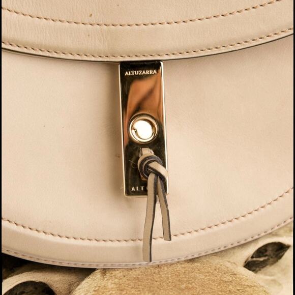 NWT Altuzarra Ghianda
Bullrope Saddle Bag Braided Leather Crossbody Bag $2995 - Picture 5 of 10